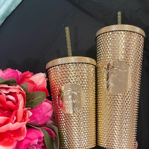 Metallic Gold Starbucks Holiday Cup 2022 (Choose from Venti and Grande) - Picture 1 of 5